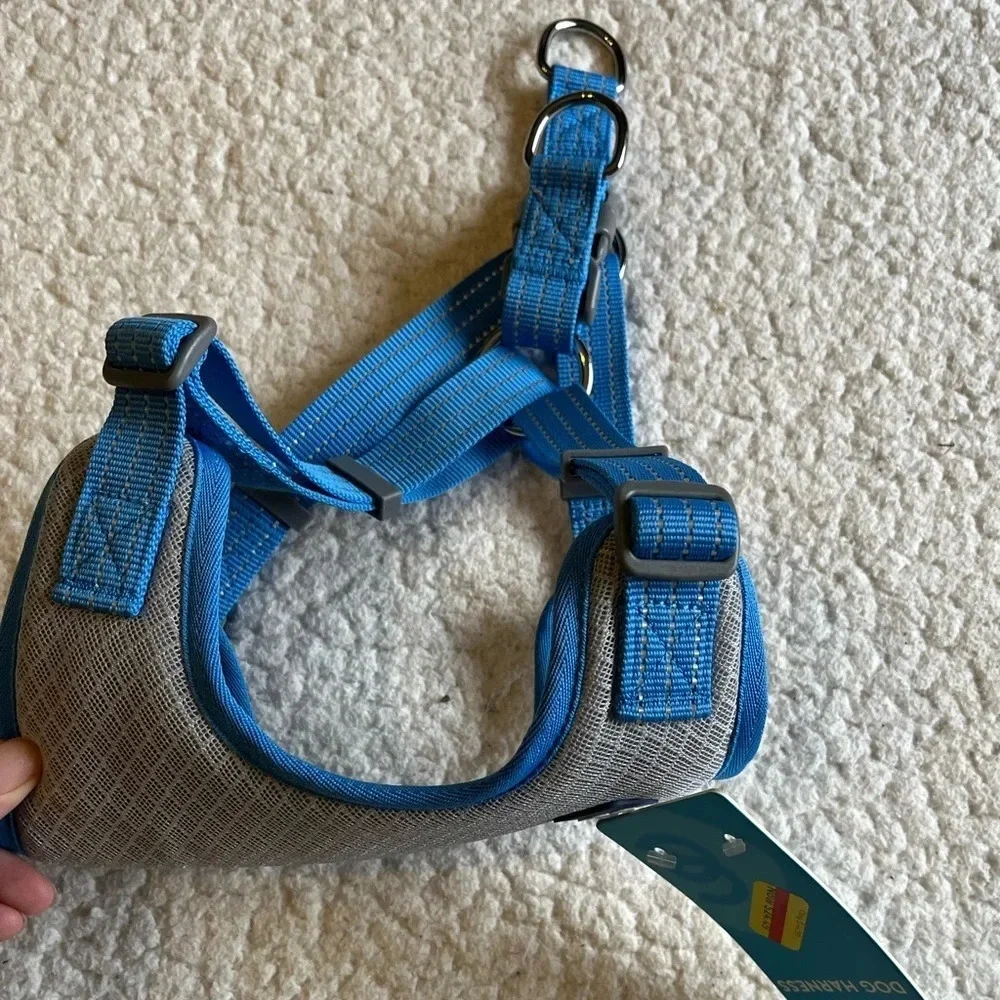 Essentials by Blueberry Pet harness, new. Size large